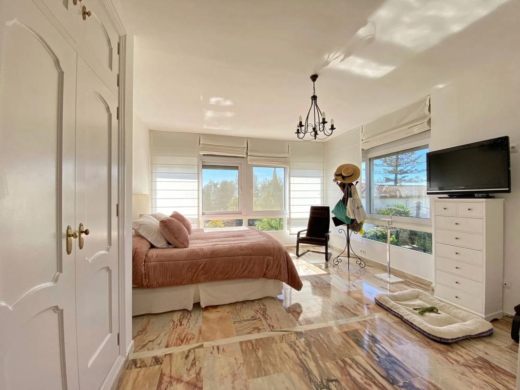 Venta de chalet independiente en Barrio Huerta Belón-Calvario, Marbella
photo 4