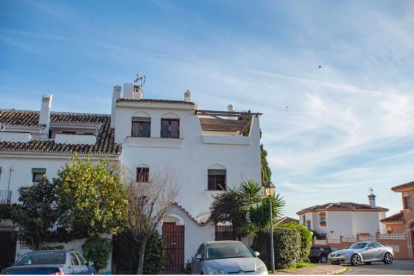 Chalet adosado en venta en  Urbanización las Cancelas, 120 , Marbella photo 4