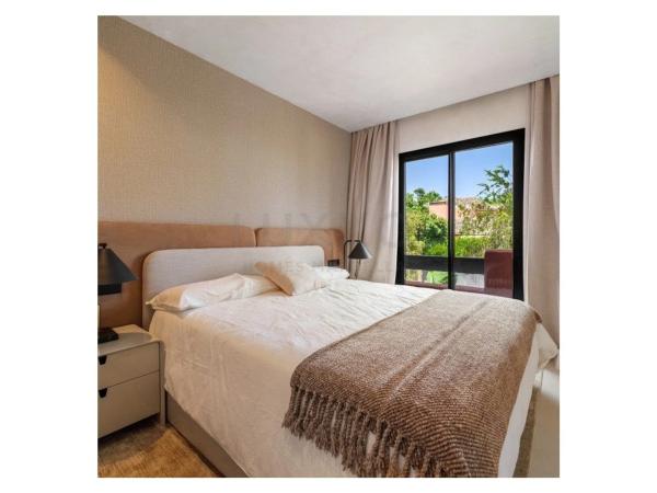 Penthouse for sale at Julio Caro Baroja, Marbella photo 1