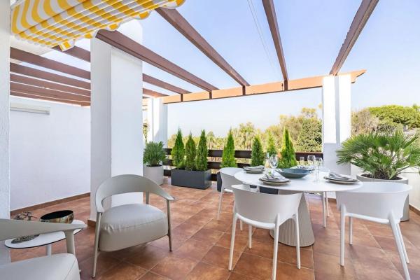 Duplex for sale on Barrio Lomas de Marbella Club, Marbella thumbnail 2