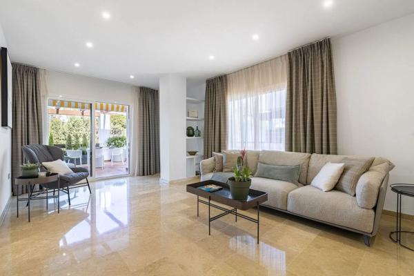 Duplex for sale on Barrio Lomas de Marbella Club, Marbella photo 4