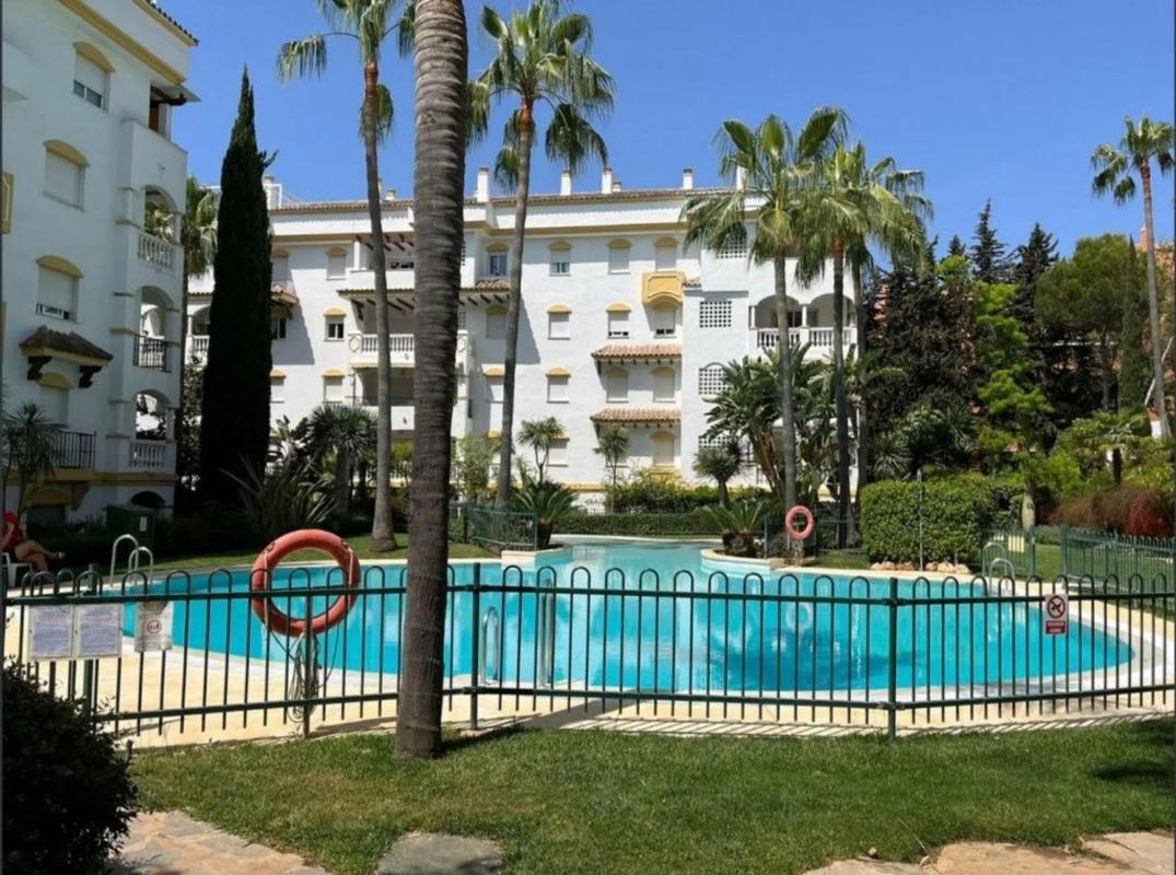 Sale of apartment in Barrio La Carolina-Guadalpín, Marbella
 photo 2