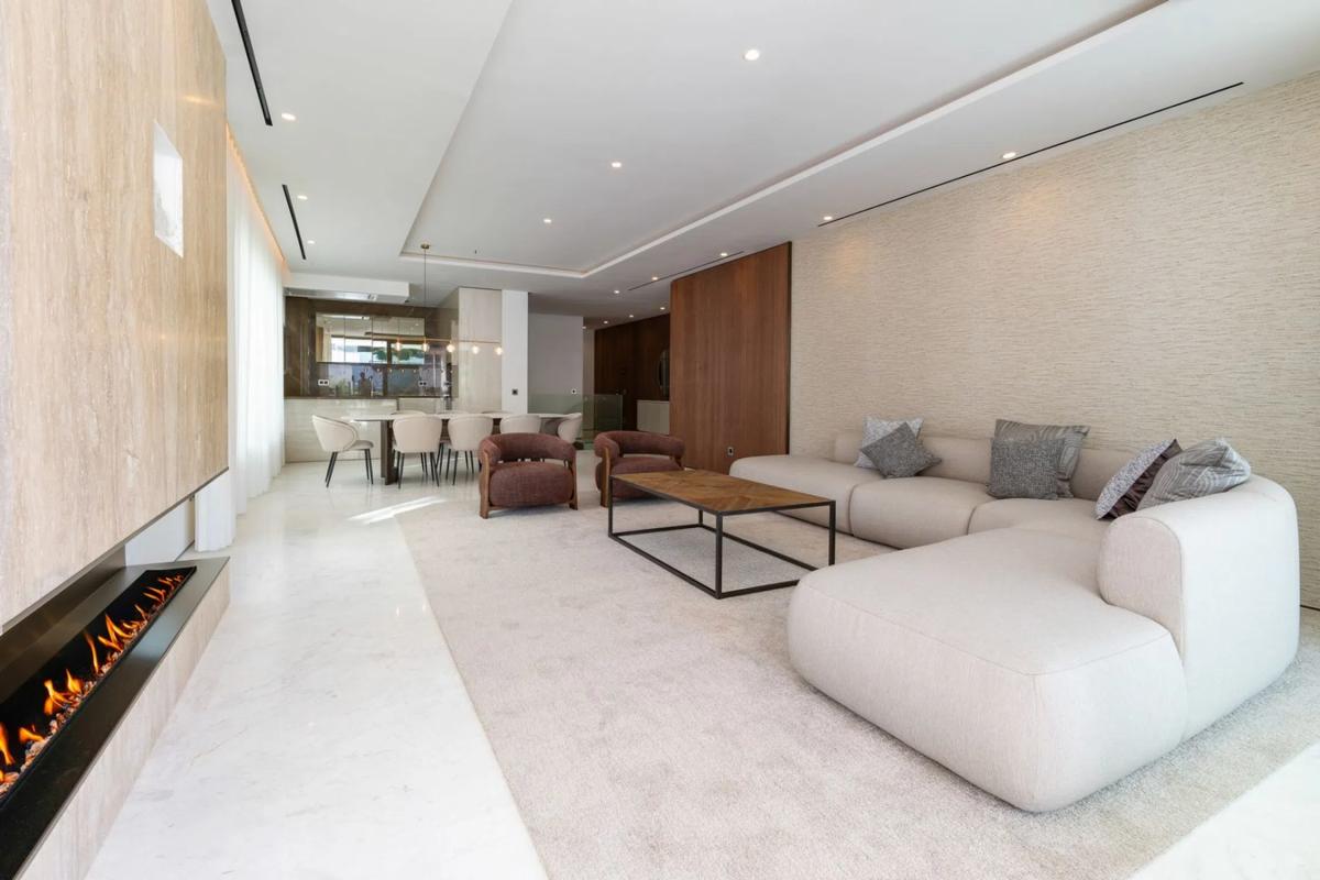 Sale of apartment in Barrio Puente Romano, Marbella
photo 2
