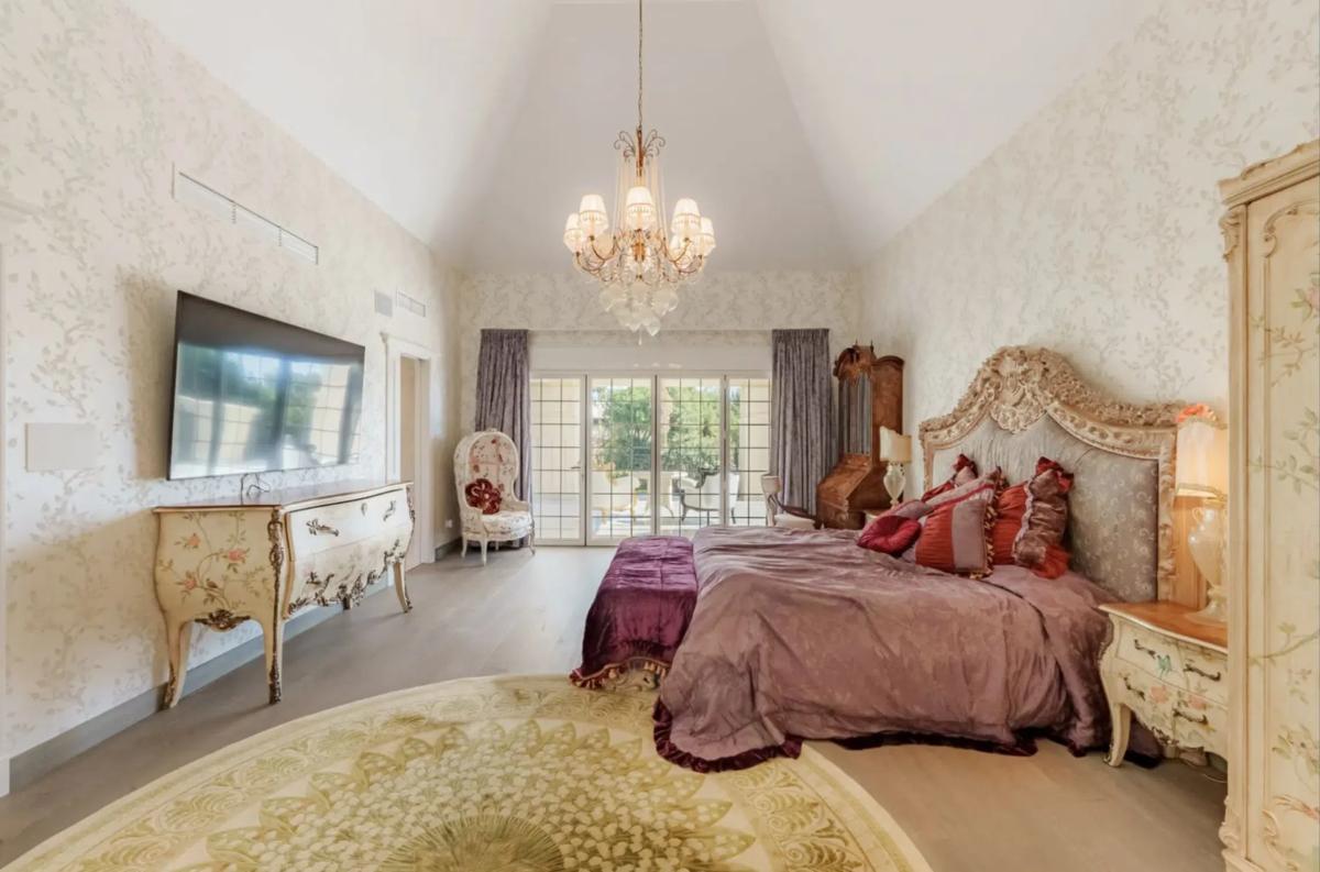 Sprzedaż niezależnego domku jednorodzinnego w Barrio Sierra Blanca, Marbella photo 5