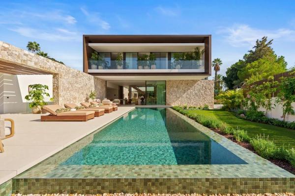 Chalet independiente en venta en Lugar Urbanizacion la Carolina, Marbella
photo 1