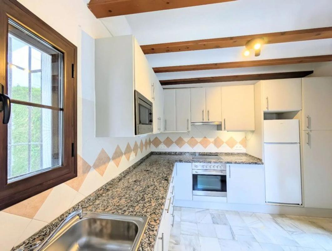 Properties for sale and rent in Spain photo 2