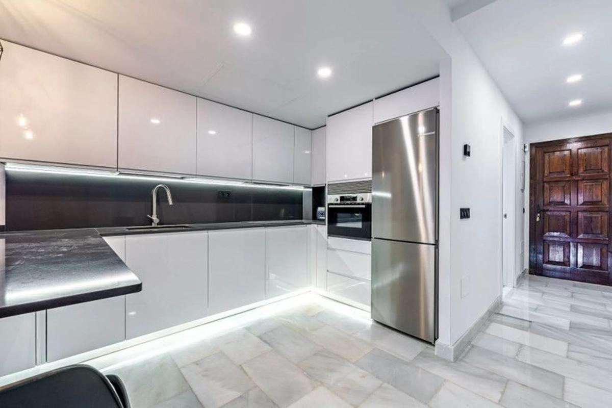 Sale of apartment in Barrio Sierra Blanca, Marbella
photo 1