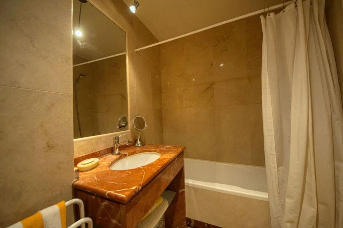 Venta de piso en Barrio Sierra Blanca, Marbella
 photo 5