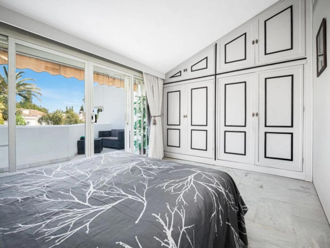 Sprzedaż niezależnego domku jednorodzinnego w Barrio Sierra Blanca, Marbella photo 1