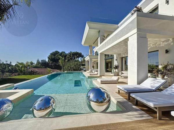 Chalet independiente en venta en Golden Mile, Marbella
photo 1