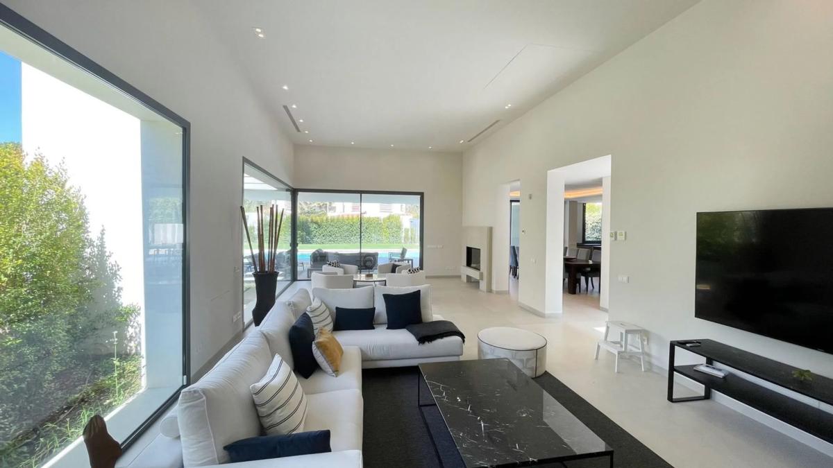 Sprzedaż niezależnego domku jednorodzinnego w  Barrio La Carolina-Guadalpín, Marbella photo 4