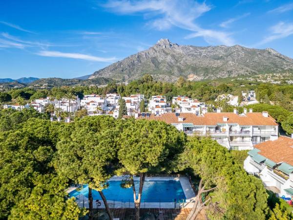Piso en venta en Barrio Nagüeles, Marbella
 photo 1