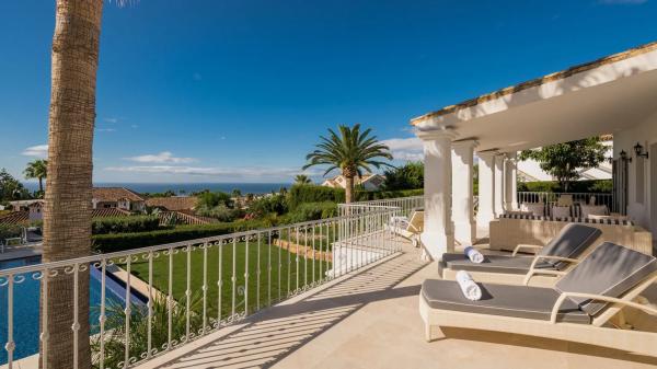Chalet independiente en venta en Barrio Sierra Blanca, Marbella
photo 1