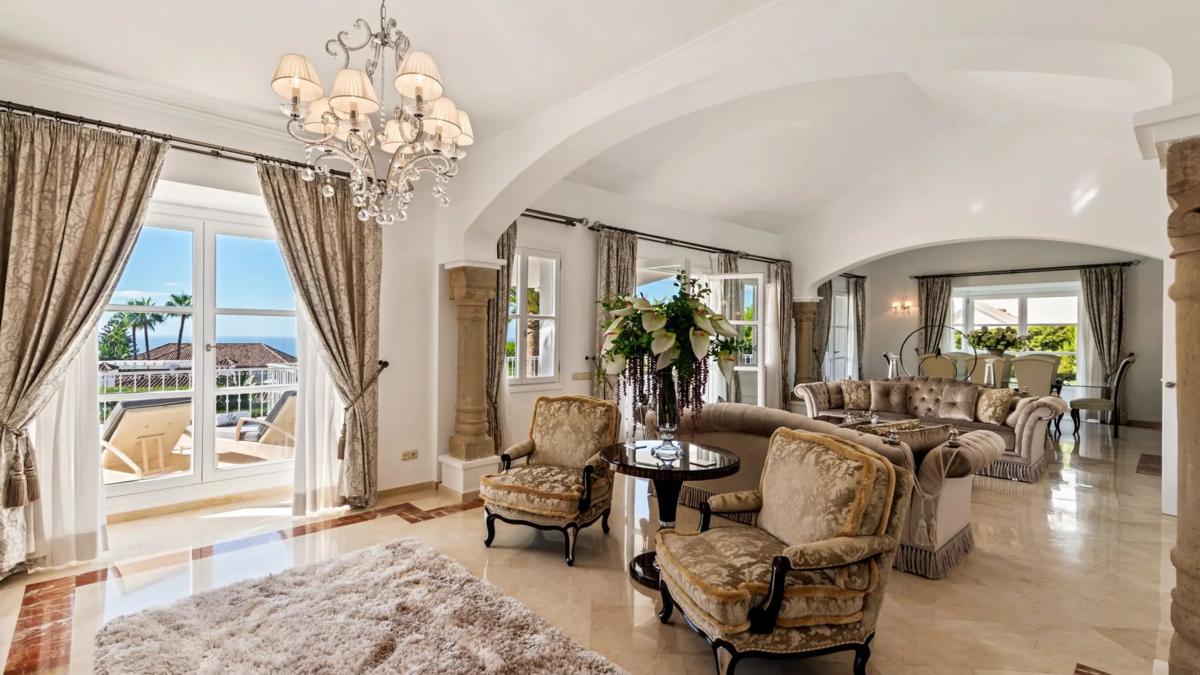 Sprzedaż niezależnego domku jednorodzinnego w  Barrio Sierra Blanca, Marbella photo 2