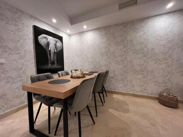 Piso en venta en Barrio Las Lomas de Río Verde, Marbella
 photo 1