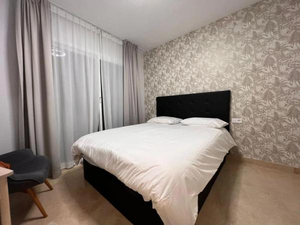 Piso en venta en Barrio Las Lomas de Río Verde, Marbella
 photo 2