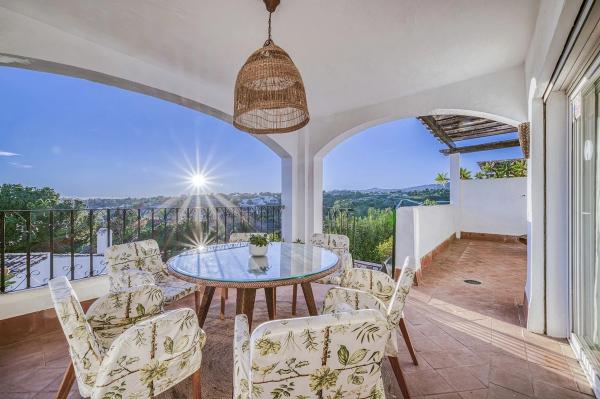 Duplex for sale on Barrio Nagüeles, Marbella photo 1