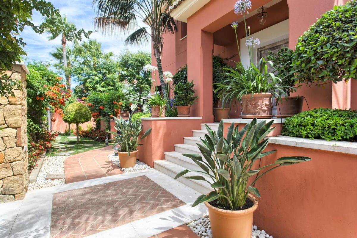 Sprzedaż niezależnego domku jednorodzinnego w  Arrabal Rocio Sur, 2 C, Marbella photo 3