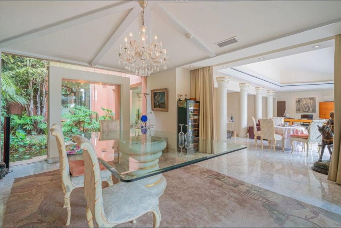 Sprzedaż niezależnego domku jednorodzinnego w  Calle Casares, Marbella photo 3