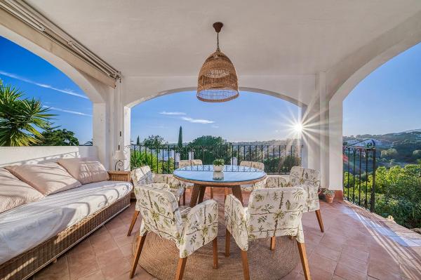 Duplex for sale on Urbanización Club Sierra, Marbella thumbnail 2