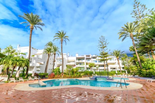 Piso en venta en Calle Roy Boston, Marbella
 photo 4