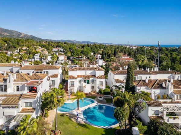 Duplex for sale on CL GEODA-ARROYO PIEDRAS, Marbella photo 1