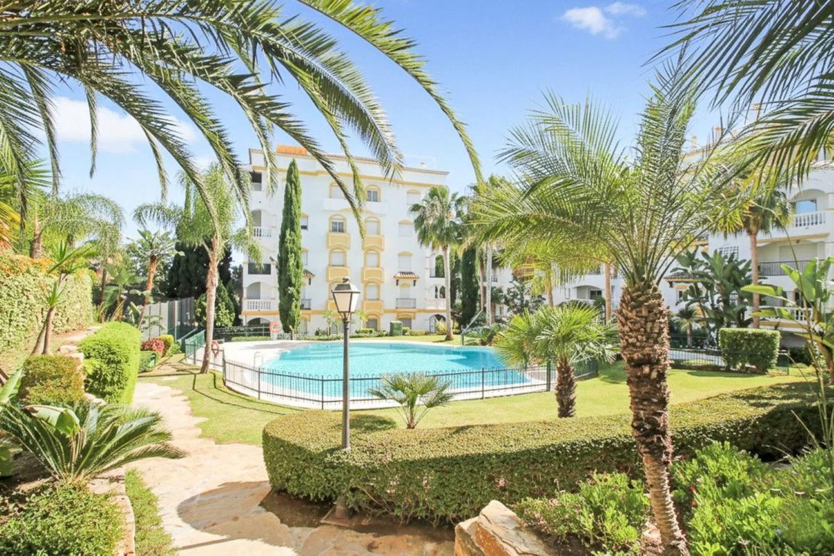 Sale of apartment in Calle San Joaquín, Marbella
photo 4