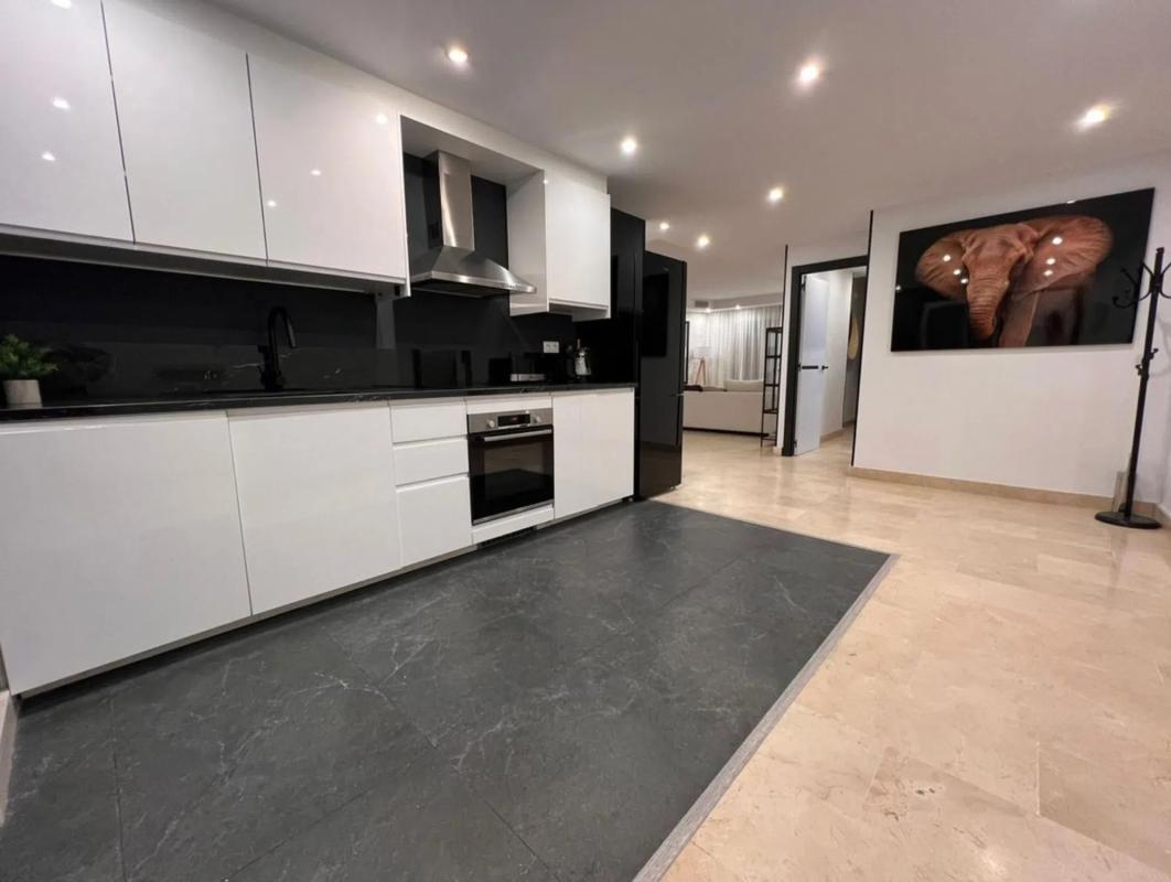 Venta de piso en Urbanizacion Villa Parra Palomeras, 1 C, Marbella
photo 1