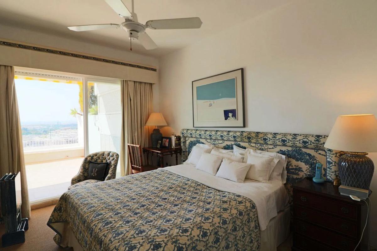 Venta de piso en CL CERRO ANDEVALO-L MA CLUB, Marbella
photo 3