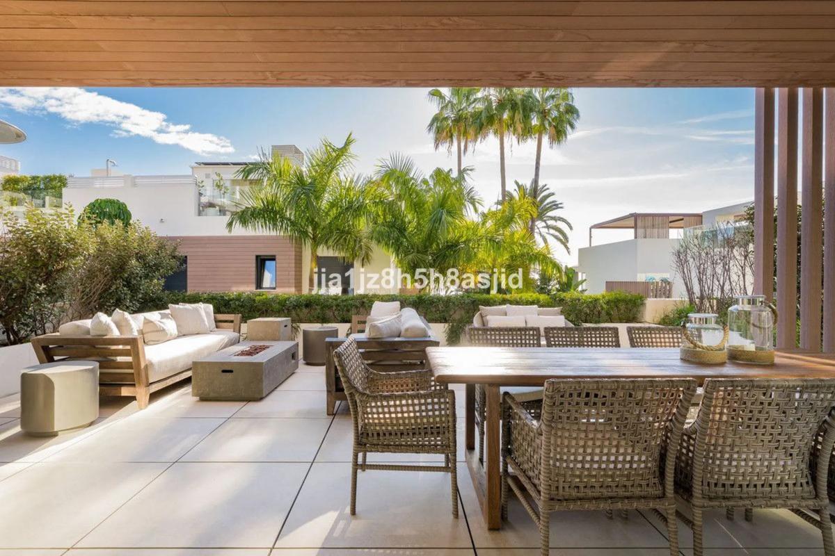 Sprzedaż szeregowego domku w  Barrio Sierra Blanca , Marbella photo 4