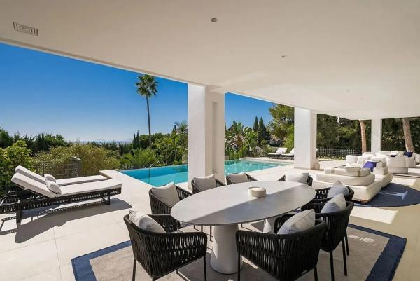 Chalet independiente en venta en Urbanizacion Reserva de Sierra Blanca, Marbella
photo 1