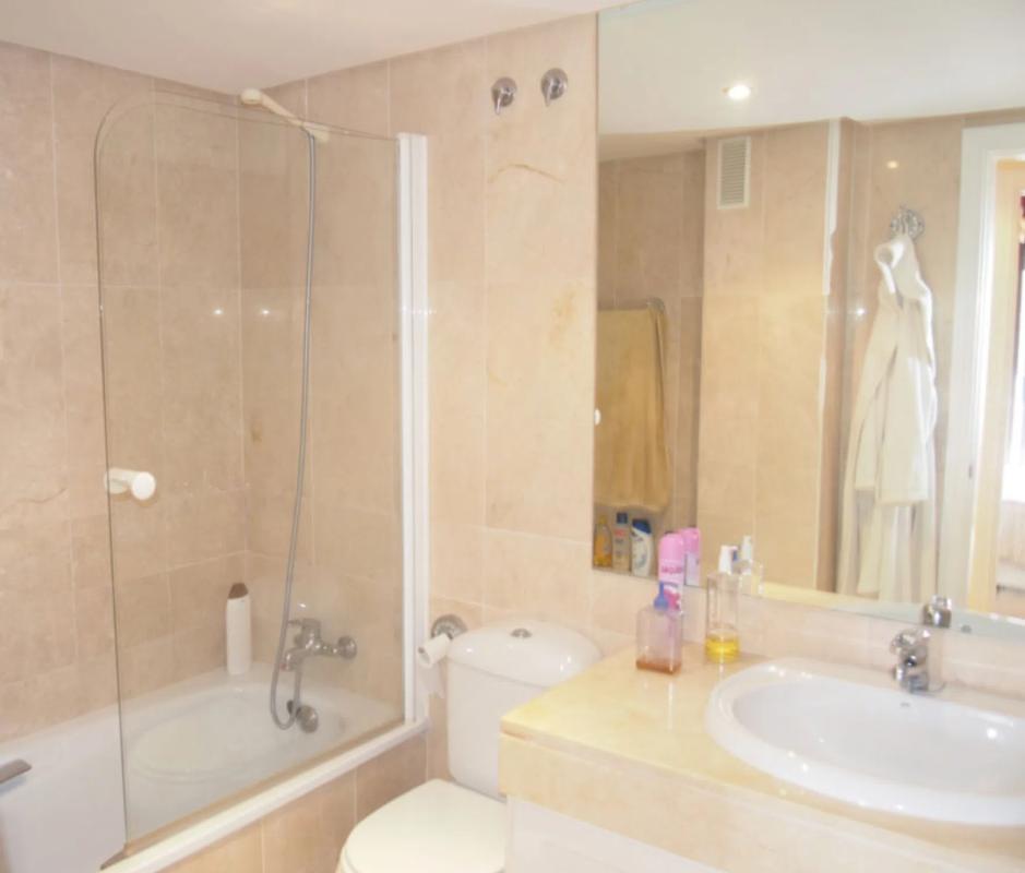 Venta de piso en Lugar, 99, Marbella
photo 2