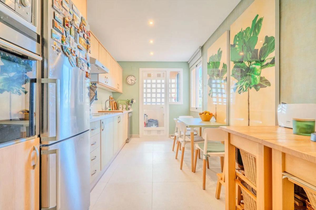 Sale of apartment in Barrio Sierra Blanca, Marbella
photo 3