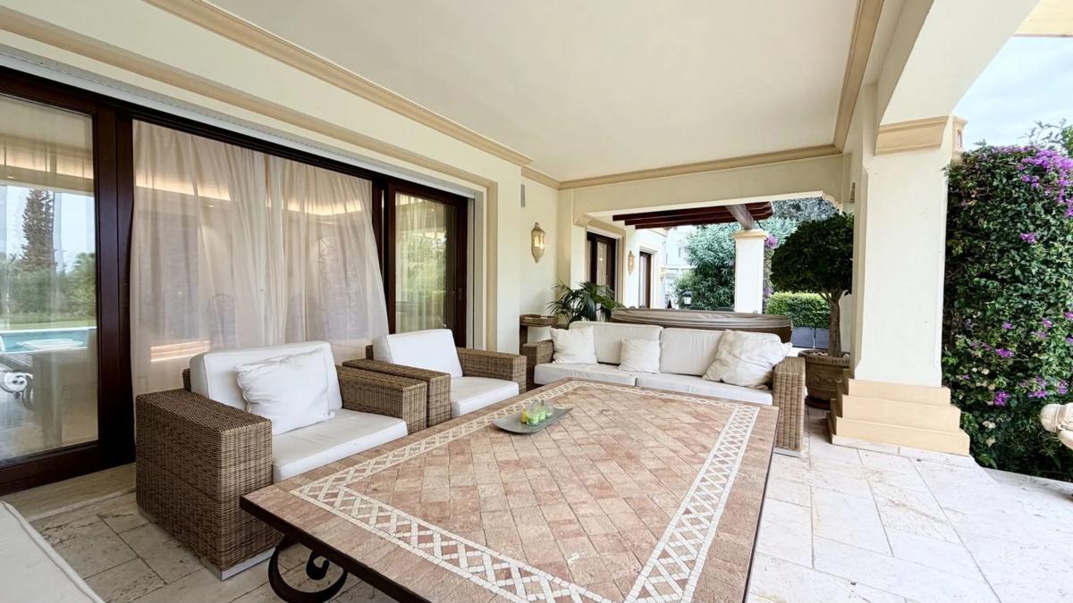 Продажа отдельного шале в Barrio Sierra Blanca, Марбелла photo 5