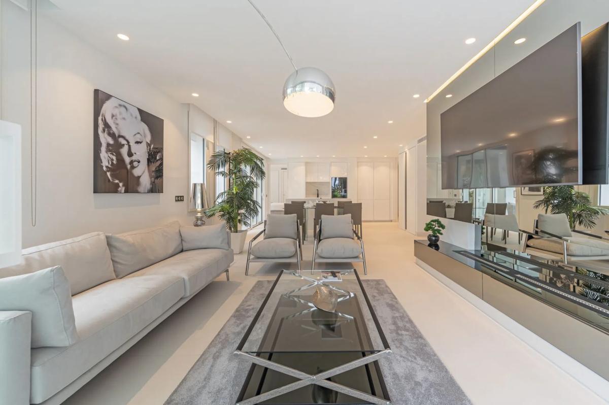 Sale of apartment in Barrio Puente Romano, Marbella
 photo 2