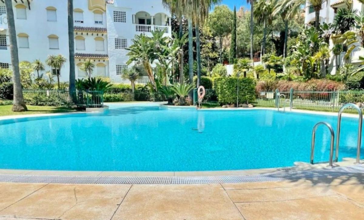 Venta de piso en Avenida Conde Rudi, 531, Marbella
photo 2