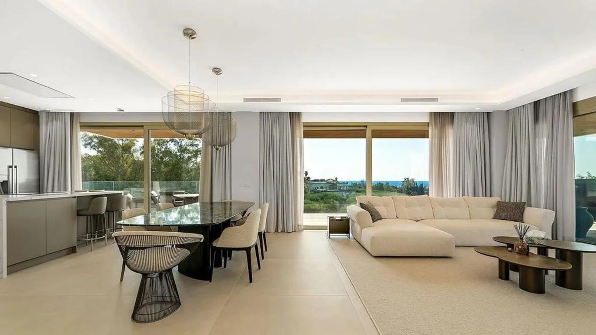 Penthouse sale in Urbanización Lomas de Río Verde, 2, Marbella photo 3
