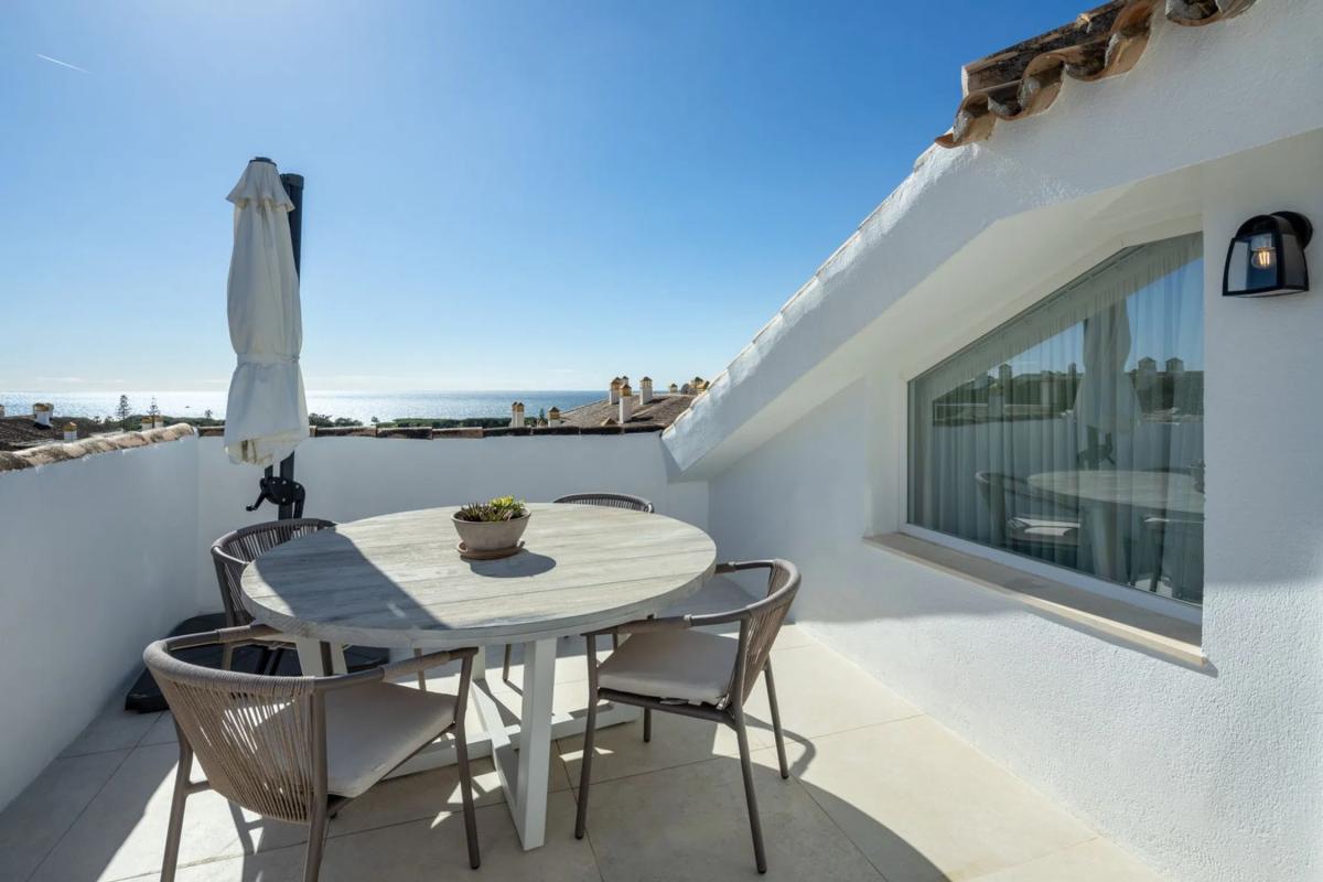 Sprzedaż niezależnego domku jednorodzinnego w  Calle Teba, Marbella photo 2