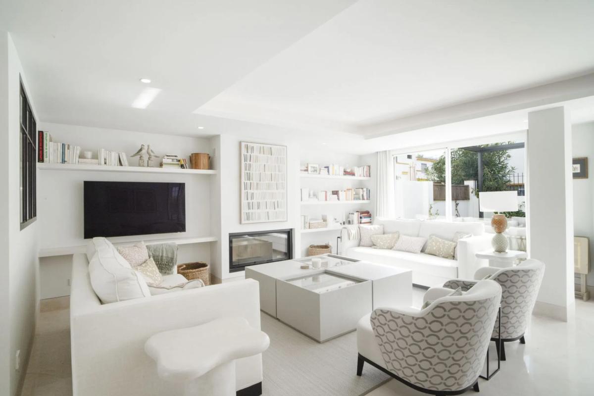 Venta de chalet adosado en  Urbanización Marbellamar , Marbella photo 5