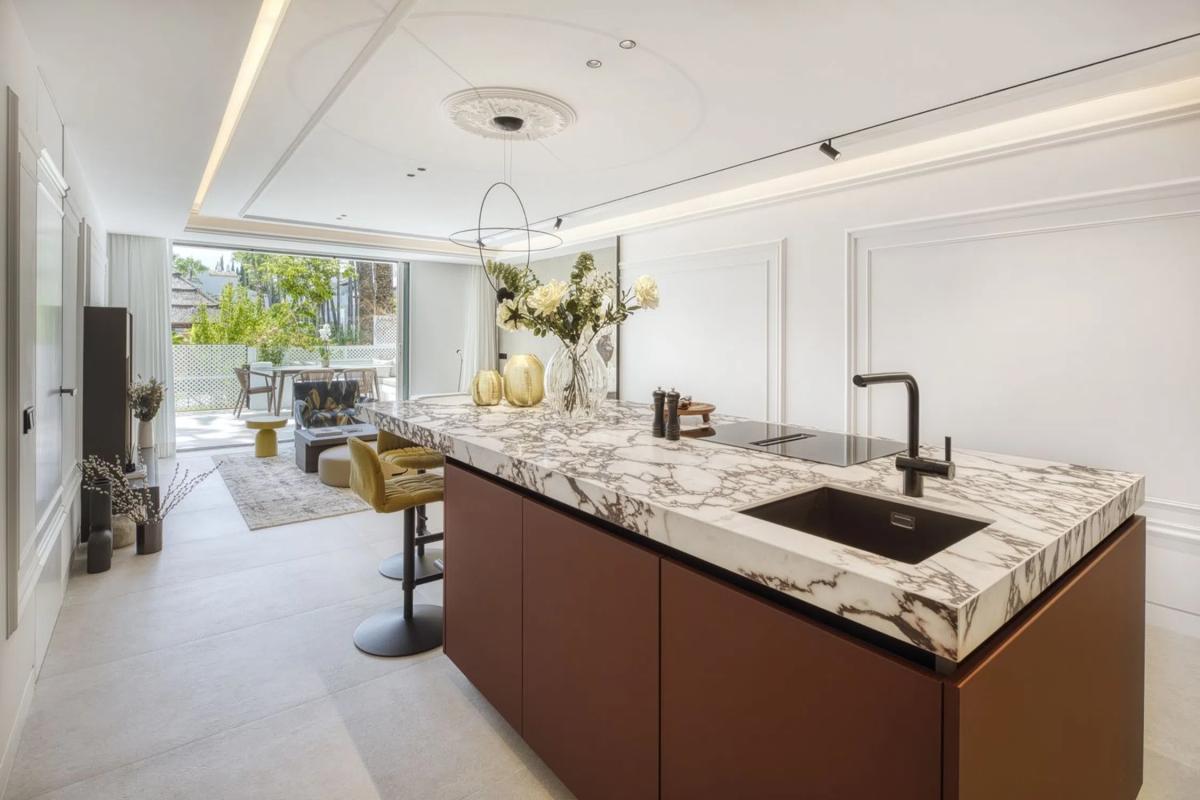 Sale of apartment in Barrio Puente Romano, Marbella
photo 1