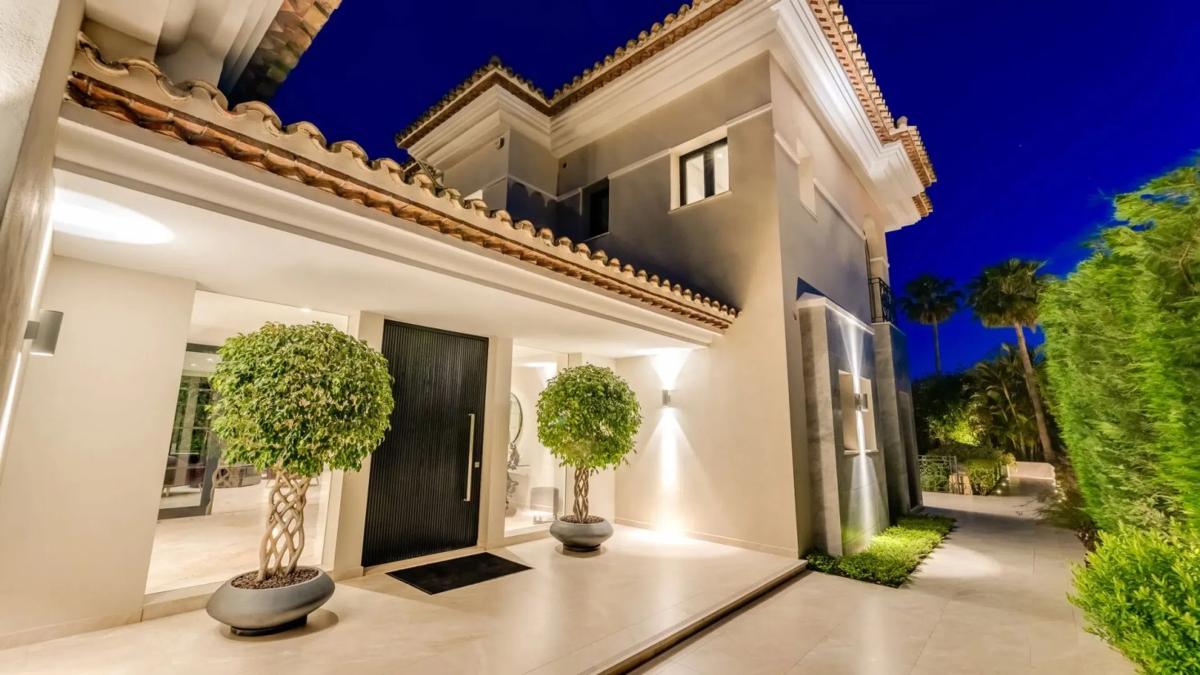 Продажа отдельного шале в Barrio Sierra Blanca, Марбелла photo 2