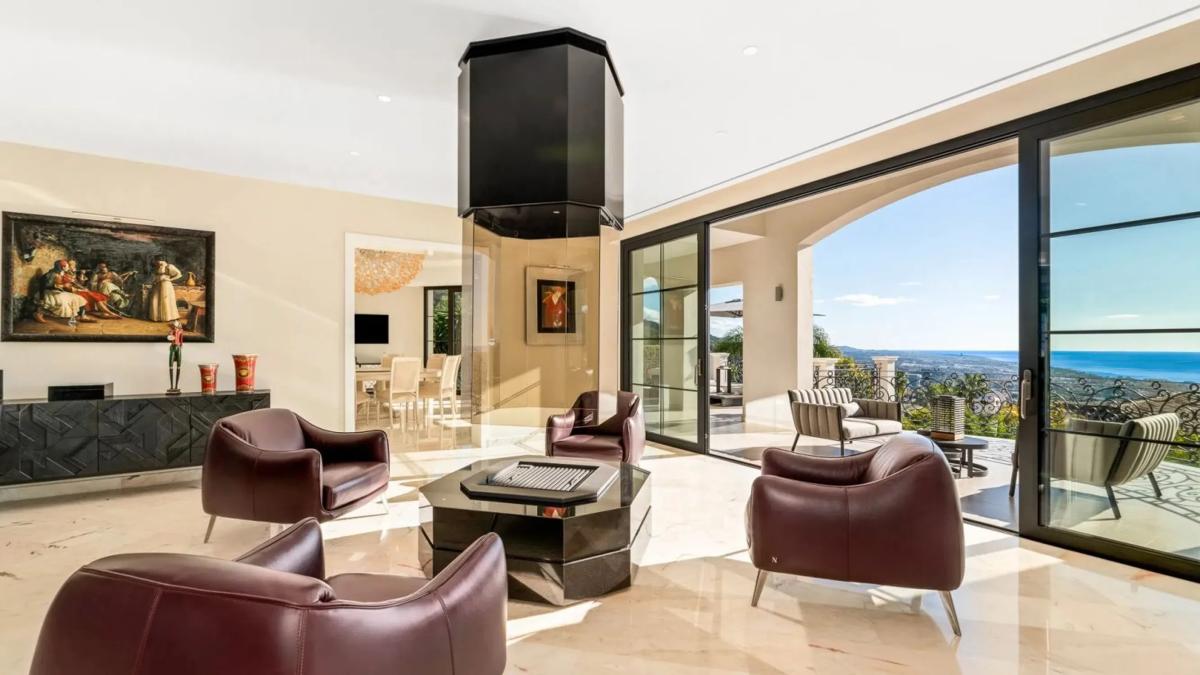 Продажа отдельного шале в Barrio Sierra Blanca, Марбелла photo 3