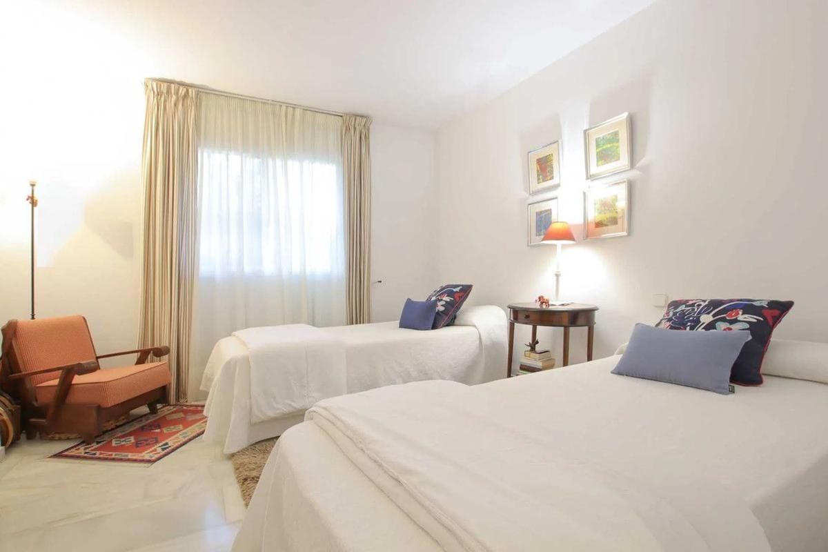 Sale of apartment in Arrabal la Caridad, Marbella
 photo 3