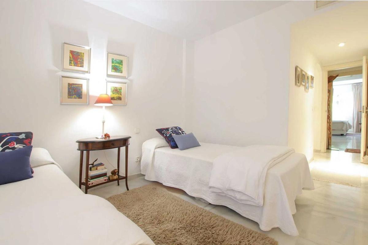 Sale of apartment in Arrabal la Caridad, Marbella
 photo 4