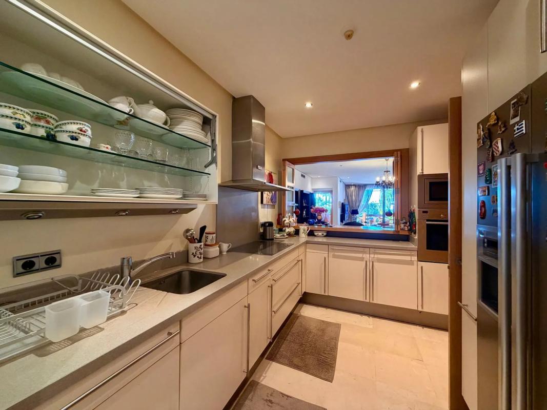 Продажа квартиры на Avenida Buchinger s/n, Марбелла
 photo 3