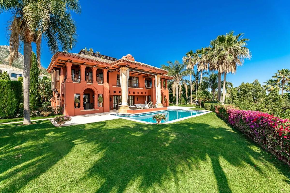 Sprzedaż niezależnego domku jednorodzinnego w Barrio Sierra Blanca, Marbella photo 5