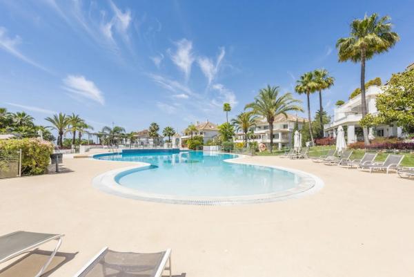 Duplex for sale on Barrio Lomas de Marbella Club, Marbella photo 1