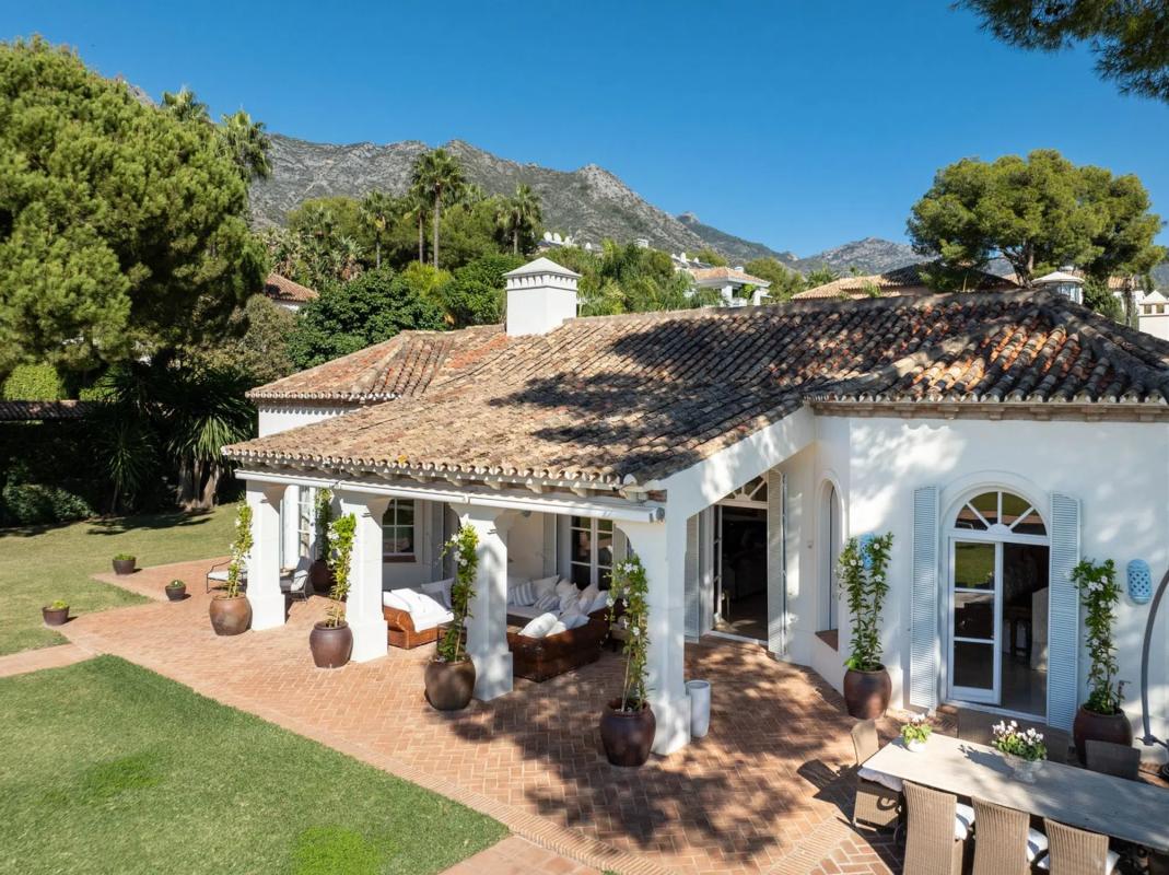 Venta de chalet independiente en Urbanizacion Altos Reales, Marbella
photo 4
