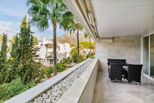 Apartment for sale in  Calle Pepe Carleton, Marbella photo 4