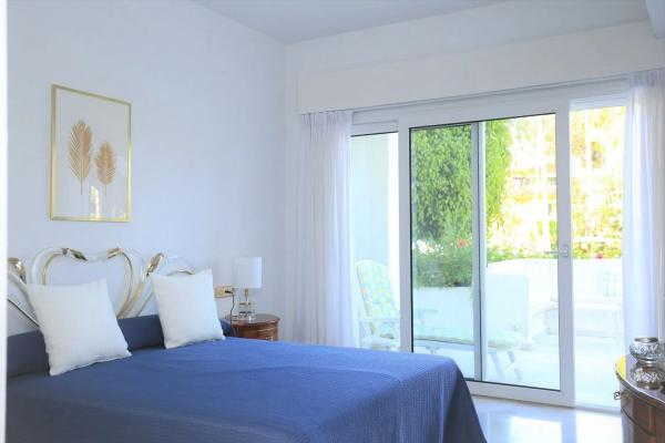 Piso en venta en Urbanización Alhambra del Mar, Marbella
thumbnail 2